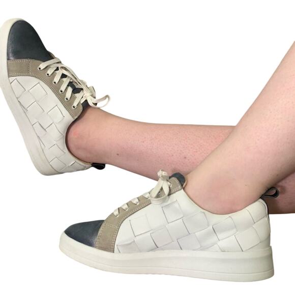 DIBA TRUE Yuli Ana Sneaker in White and Black Leather, Size 11, New in Box - Picture 9 of 16